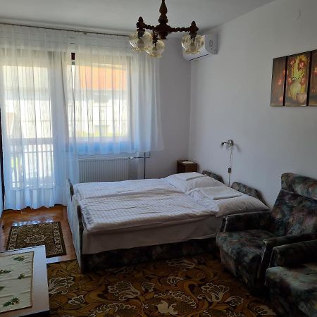 Gyöngyvirág Apartman Lenti Esterno foto